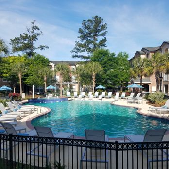 Ingleside Apartments - Lounge by the community swimming pool - Apartments Near Me - North Charleston, South Carolina Ingleside Apartments - Lounge by the community swimming pool - Apartments Near Me - North Charleston, South Carolina