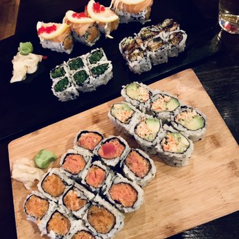 Momo Sushi - Sex on the beach roll (far back), seaweed salad roll (middle left), eel avocado roll (middle right), maki combo (bottom) - Japanese Near Me - Minneapolis, Minnesota Momo Sushi - Sex on the beach roll (far back), seaweed salad roll (middle left), eel avocado roll (middle right), maki combo (bottom) - Japanese Near Me - Minneapolis, Minnesota