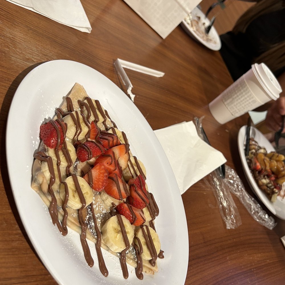 Nutella Cafe - Strawberry & Banana Crepe - Desserts Near Me - Chicago, Illinois Nutella Cafe - Strawberry & Banana Crepe - Desserts Near Me - Chicago, Illinois