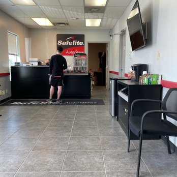 Safelite AutoGlass - Inside - Windshield Installation & Repair Near Me - Columbus, Ohio
