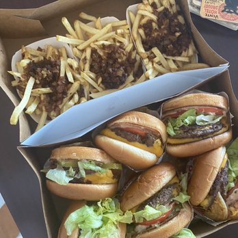 In-N-Out Burger - Burgers Near Me - Novato, California In-N-Out Burger - Burgers Near Me - Novato, California