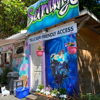 Sammy's Snack Shack - the front of the shop - Ice Cream & Frozen Yogurt Near Me - Malahat, British Columbia Sammy's Snack Shack - the front of the shop - Ice Cream & Frozen Yogurt Near Me - Malahat, British Columbia