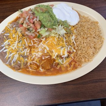 Los Sombreros Restarant - Mexican Near Me - Compton, California