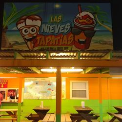 Las Nieves & Tapatias