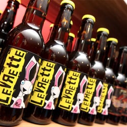 V and B - Bière Levrette