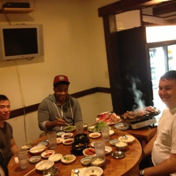 Oegadgib - A typical table. Note size of side dishes/meat grill relative to a typical group of patrons (photographed for reference). - Korean Near Me - Annandale, Virginia