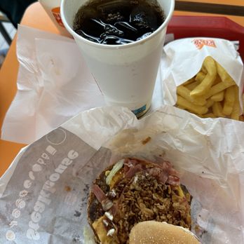 Burger King - 17.50 euros? A beer too but coke was flat - Burgers Near Me - Florence, FI Burger King - 17.50 euros? A beer too but coke was flat - Burgers Near Me - Florence, FI
