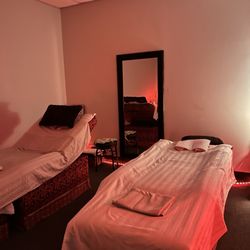 Elevated Spa - Massage room