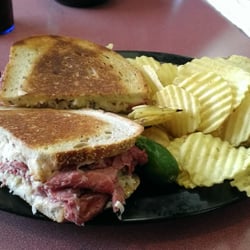 Gershon's Deli & Caterers - Reuben