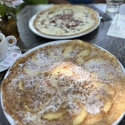 Apple Pancakes