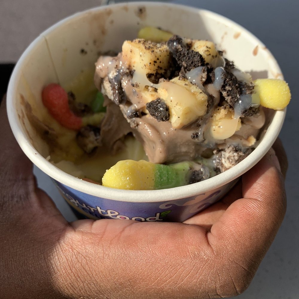 Yogurtland - Cheesecake and Oreo yogurt w/ toppings - Ice Cream & Frozen Yogurt Near Me - Stockton, California Yogurtland - Cheesecake and Oreo yogurt w/ toppings - Ice Cream & Frozen Yogurt Near Me - Stockton, California
