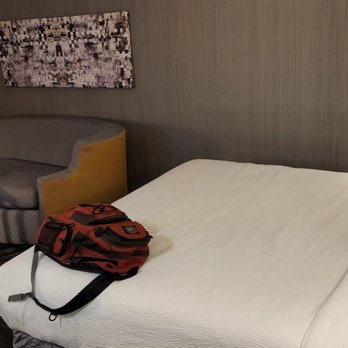 Courtyard by Marriott Phoenix North/Happy Valley - Bedroom layout - Hotels Near Me - Phoenix, Arizona