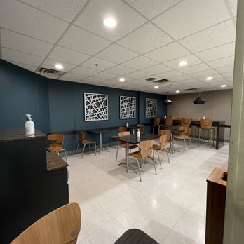 Publix - Dining area inside Publix - Grocery Near Me - Atlanta, Georgia