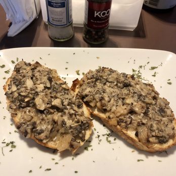 Vignoli - Mushroom bruschetta-- tasteless. - Pizza Near Me - João Pessoa, PB