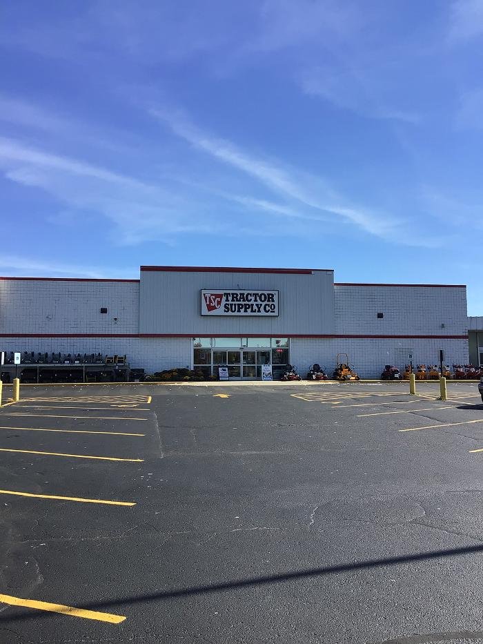 TRACTOR SUPPLY Updated July 2024 433 S Wright St, Delavan
