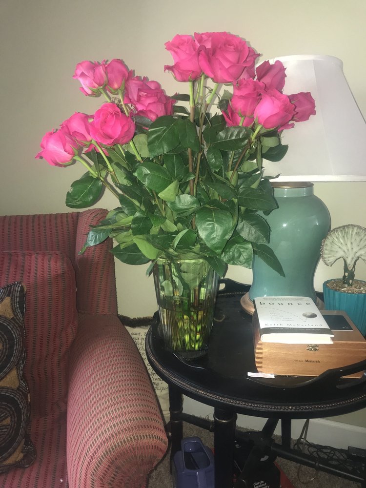 A SINGLE ROSE FLORIST Updated August 2024 118 S Hill St, South Bend