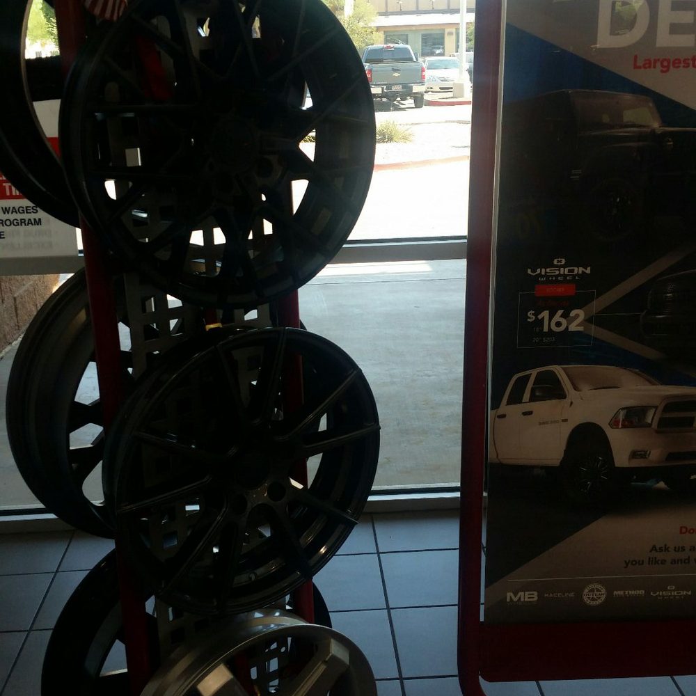 Discount Tire - Rim display. - Tires Near Me - Gilbert, Arizona Discount Tire - Rim display. - Tires Near Me - Gilbert, Arizona