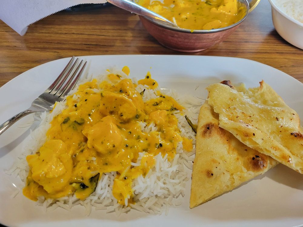 Cascade Mountain Lodge Restaurant Logo