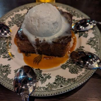 Monarch & Lion - sticky toffee pudding. i love a stickee toffee pudding - British Near Me - Chicago, Illinois Monarch & Lion - sticky toffee pudding. i love a stickee toffee pudding - British Near Me - Chicago, Illinois