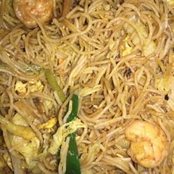 Number One Chinese Restaurant - Shrimp Mai Fun with a touch of curry sauce