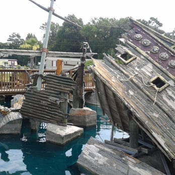 Shipwreck Point Golf - Mini Golf Near Me - Surf City, North Carolina