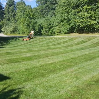 Landscape Services - Lawn Maintenance Grass cut - Landscaping Near Me
