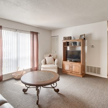 Village Green - Apartments Near Me - Angola, Indiana Village Green - Apartments Near Me - Angola, Indiana