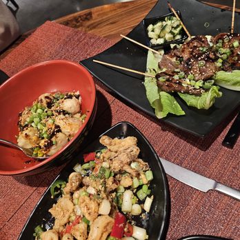 CHĪ Asian Kitchen - Salt and Pepper Calamari Korean Shrot Rib Skewers Spicy Szechuan Dumplings - Chinese Near Me - Las Vegas, Nevada