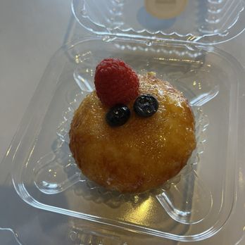 Molly’s Cupcakes - Creme Brulee Cupcake - Desserts Near Me - Chicago, Illinois Molly’s Cupcakes - Creme Brulee Cupcake - Desserts Near Me - Chicago, Illinois