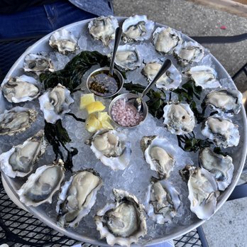 Le Coin - 2 dozen oysters - Seafood Near Me - Seattle, Washington Le Coin - 2 dozen oysters - Seafood Near Me - Seattle, Washington