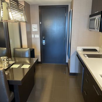 Vdara - Facing the door - Hotels Near Me - Las Vegas, Nevada Vdara - Facing the door - Hotels Near Me - Las Vegas, Nevada