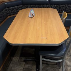 Culver's - Dirty table