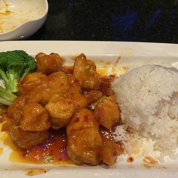 Amaze - General Tso's Crispy White Meat Chicken ... My kids loved it !! - Lounges Near Me - New York, New York