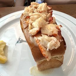 Buttery warm lobster roll Buttery warm lobster roll