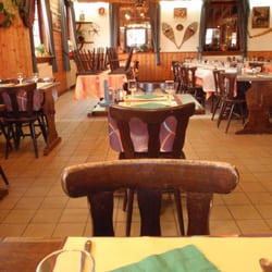 Auberge du Grand Langenberg - la salle de restaurant est vaste et traditionnelle.
