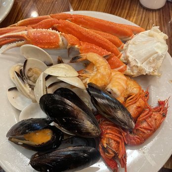 Captain George's Seafood Restaurant - Seafood buffet - Seafood Near Me - Kill Devil Hills, North Carolina