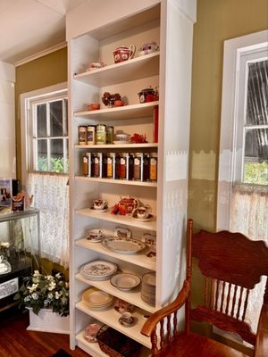 Four Friends Tea Room & Gifts by null