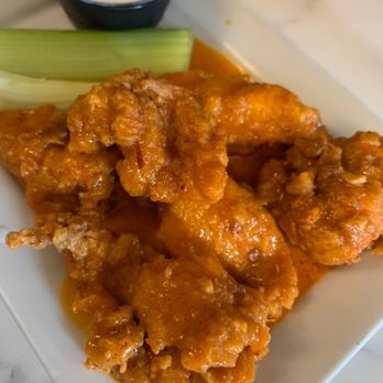 Bill's Olde Tavern - Buffalo Wings - Bars Near Me - Hamilton, New Jersey