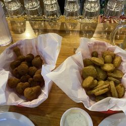 Kelley's Grill & Bar - Shrooms and pickles