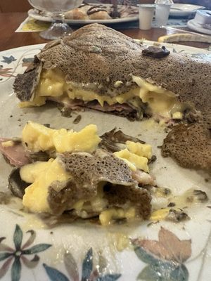 Le Petit Coin Latin by null