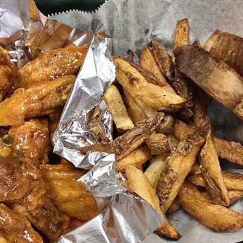 Big Jim's Wing Shack - 10pcs wing special with salad and drink $17.99 - Chicken Wings Near Me - Griffin, Georgia