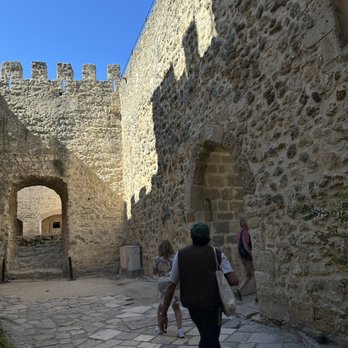 Castelo de S. Jorge - view of the castle ruins - Landmarks & Historical Buildings Near Me - Lisbon, 11