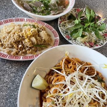 Pho Lena Spenard - Pad Thai, Fried Rice, Pho Seafood and Meat Combination - Vietnamese Near Me - Anchorage, Alaska Pho Lena Spenard - Pad Thai, Fried Rice, Pho Seafood and Meat Combination - Vietnamese Near Me - Anchorage, Alaska