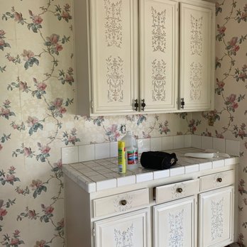 Hemet Flooring - Before - Carpeting Near Me - Hemet, California