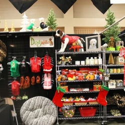 A Christmas Affair - dog shop
