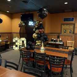 TJ Callahan's Pub - Room set up