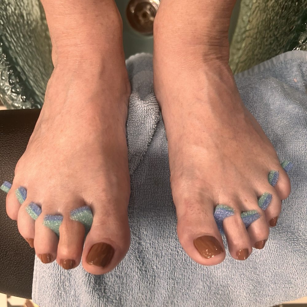 Gold Star Nails - Collagen Pedi by Snow - Day Spas Near Me - Rockwall, Texas Gold Star Nails - Collagen Pedi by Snow - Day Spas Near Me - Rockwall, Texas