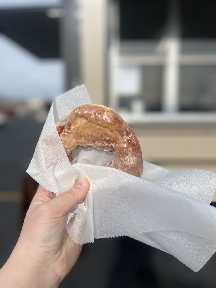 Auntie Jo's Donuts Logo