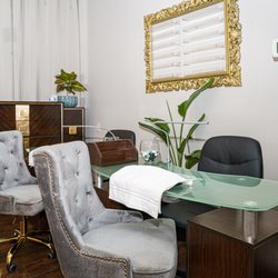 The Ladies Room Luxury Beauty Lounge