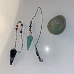 Iridescent Natural Healing and Wellness Studio - Pendulums and fluorite